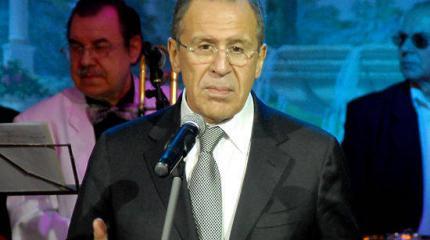 Стихи Сергея Лаврова: "А Россия — опять ей неймется" Стихи Сергея Лаврова: "А Россия — опять ей неймется"
