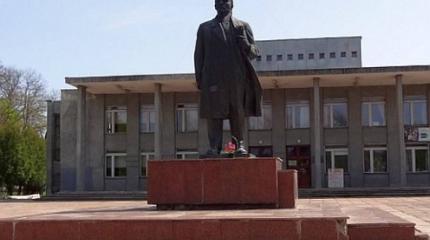 В Черниговской области вернули Ленина