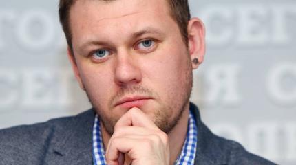 Казанский назвал две цели Захарченко, «отключившего» Донбасс от Vodafone Казанский назвал две цели Захарченко, «отключившего» Донбасс от Vodafone
