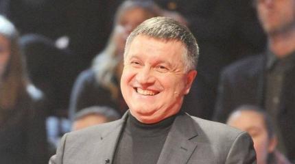 «Национальные дружины» на Украине: Арсен Аваков готов к захвату улиц «Национальные дружины» на Украине: Арсен Аваков готов к захвату улиц
