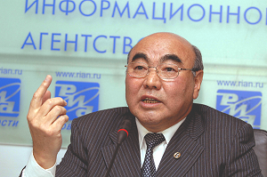 Аскар Акаев: Киргизия погружается в национализм и феодализм с наркотрафиком Аскар Акаев: Киргизия погружается в национализм и феодализм с наркотрафиком