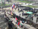 Протестующие пытались взять под контроль здание прокуратуры в Донецке Протестующие пытались взять под контроль здание прокуратуры в Донецке