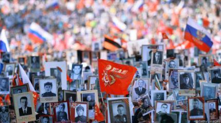 «Бессмертный полк» спасает Украину «Бессмертный полк» спасает Украину