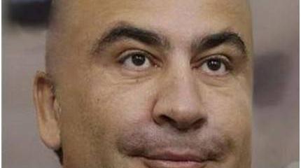 Саакашвили мечется между двумя кормушками Саакашвили мечется между двумя кормушками