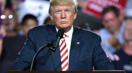 "Разжигатели войн" и "неудачники". Почему Трамп выступает против Пентагона