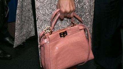 Розовая сумка Fendi Розовая сумка Fendi