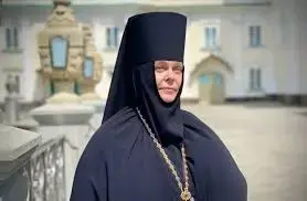 Игуменья-перевёртыш из Одессы снесла памятник морякам «Курска» Игуменья-перевёртыш из Одессы снесла памятник морякам «Курска»
