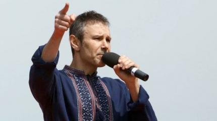 Вакарчук снова оконфузился, забыв предвыборную программу своей партии Вакарчук снова оконфузился, забыв предвыборную программу своей партии