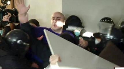 Грузия: кабинет утвержден, лидер оппозиционной партии задержан