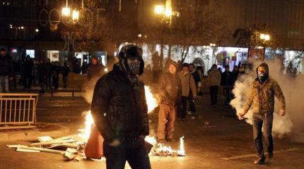 Протесты в Румынии: люди требуют политических изменений Протесты в Румынии: люди требуют политических изменений