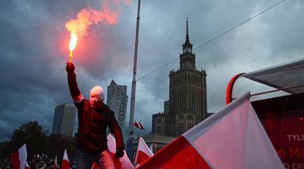 «Боже, сколько фашистов»: Европа напугана огромным белым маршем «Боже, сколько фашистов»: Европа напугана огромным белым маршем