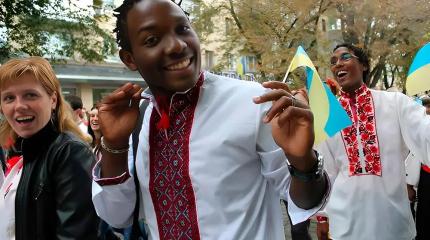 Наскакали: граждан Украины заместят мигрантами