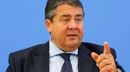 Зигмар Габриэль: Немцы, не расслабляйтесь, война в ДНР затронет всю Европу Зигмар Габриэль: Немцы, не расслабляйтесь, война в ДНР затронет всю Европу