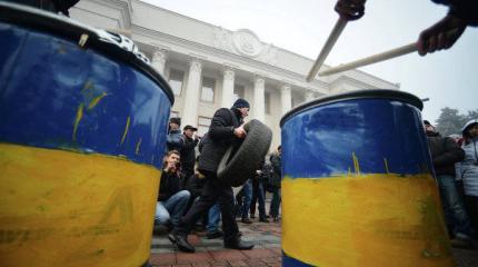 Экономическое дно: достигла ли его Украина? Экономическое дно: достигла ли его Украина?