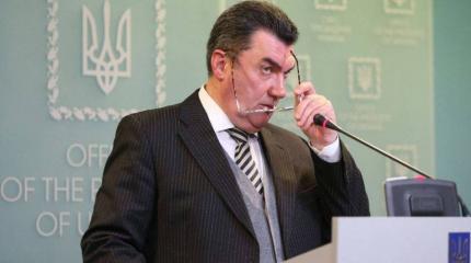 «Толкают на корейский сценарий»: Данилов встревожен публикациями в США «Толкают на корейский сценарий»: Данилов встревожен публикациями в США