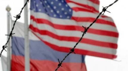 Под санкции США попали не только олигархи, но и журналисты и писатели