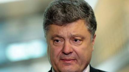 Порошенко на распутье: новая Конституция и статус Донбасса разорвут коалицию Порошенко на распутье: новая Конституция и статус Донбасса разорвут коалицию