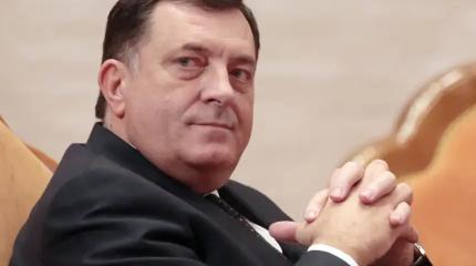 Додик: Истеричный Запад хочет воевать с РФ, используя Украину
