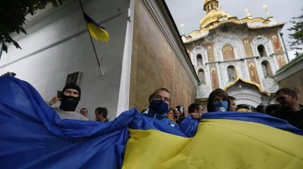 На Украине разворачивается масштабная борьба за веру На Украине разворачивается масштабная борьба за веру