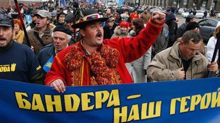 Бандеровцев бьют ромалы. А должны русские… Бандеровцев бьют ромалы. А должны русские…