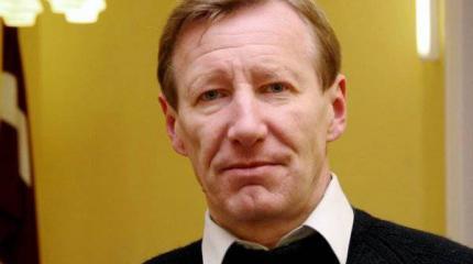 Юрий Петропавловский: «Мы присутствуем при начале тектонических сдвигов в Европе» Юрий Петропавловский: «Мы присутствуем при начале тектонических сдвигов в Европе»