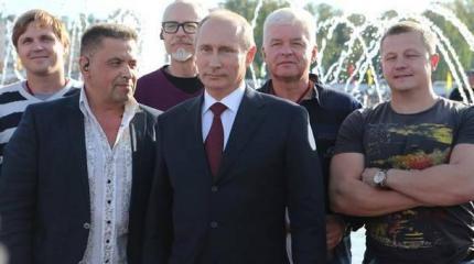 "Батяня комбат" в киевском "Сеновале" "Батяня комбат" в киевском "Сеновале"