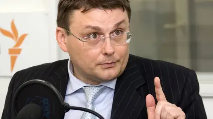 Евгений Федоров: США вынуждены решить проблему Донбасса в ближайший год Евгений Федоров: США вынуждены решить проблему Донбасса в ближайший год