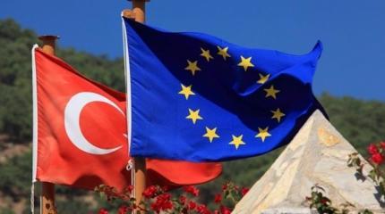 Украине стоит поучиться у Турции не заискивать перед Евросоюзом Украине стоит поучиться у Турции не заискивать перед Евросоюзом