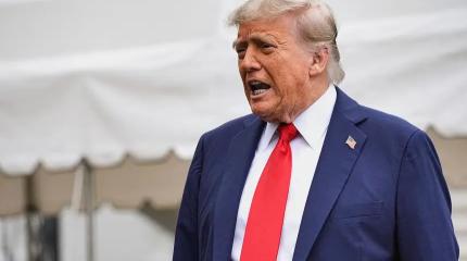 Трамп взвинчивает ставки в своей игре с Путиным Трамп взвинчивает ставки в своей игре с Путиным