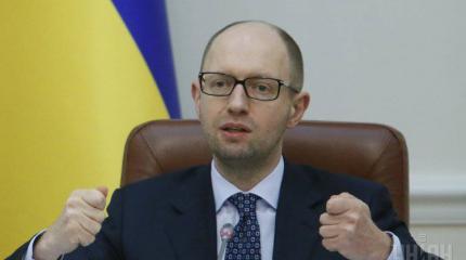Отставка Арсения Яценюка станет результатом договоренности кланов Отставка Арсения Яценюка станет результатом договоренности кланов