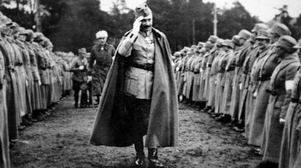 Питерские чиновники хотят увековечить имя финского маршала, осаждавшего Ленинград Питерские чиновники хотят увековечить имя финского маршала, осаждавшего Ленинград