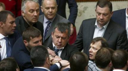Ганьба дармоедам! Нардепы испугались «пятницы 13-го » и не пришли в Раду