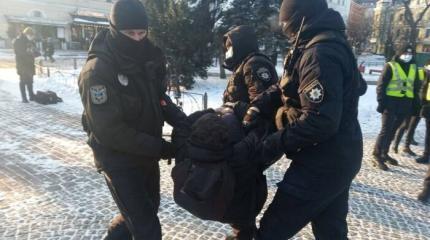 В Киеве разогнали антифашистский митинг