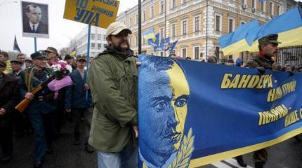 Варшава «вдруг» обнаружила, что Киев защищает украинский национализм Варшава «вдруг» обнаружила, что Киев защищает украинский национализм
