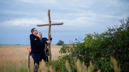 Польша чтит память жертв Волынской резни и поддерживает бандеровцев Польша чтит память жертв Волынской резни и поддерживает бандеровцев