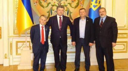 Торги Порошенко с блокирующими Крым светом не увенчались Торги Порошенко с блокирующими Крым светом не увенчались