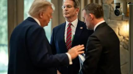 Секретное оружие: в Европе рассказали о неожиданном подходе Трампа к Путину Секретное оружие: в Европе рассказали о неожиданном подходе Трампа к Путину