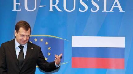 Путин оставил правительство Медведева, чтобы угодить Западу Путин оставил правительство Медведева, чтобы угодить Западу