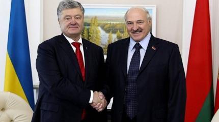 Порошенко нарушил протокол на встрече с Лукашенко Порошенко нарушил протокол на встрече с Лукашенко
