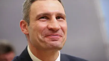 Кличко попросил у Европы оружие и получил премию за мир Кличко попросил у Европы оружие и получил премию за мир