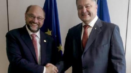 Шульц обнадежил Порошенко. Украина будет в ЕС Шульц обнадежил Порошенко. Украина будет в ЕС