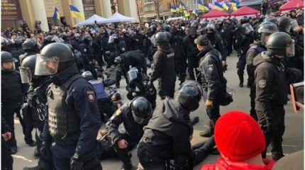 Порошенко перестал быть мальчиком для битья Порошенко перестал быть мальчиком для битья
