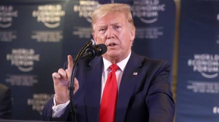Импичмент поднял рейтинг президентства Трампа до рекордных 49% Импичмент поднял рейтинг президентства Трампа до рекордных 49%
