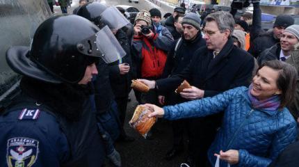 Россия "раскусила" политтехнологии США, сработавшие в Киеве Россия "раскусила" политтехнологии США, сработавшие в Киеве