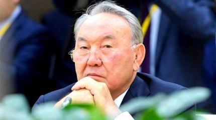Назарбаев велел русским прикусить язык Назарбаев велел русским прикусить язык