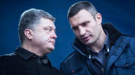 Почему Порошенко стал пользоваться тональным кремом