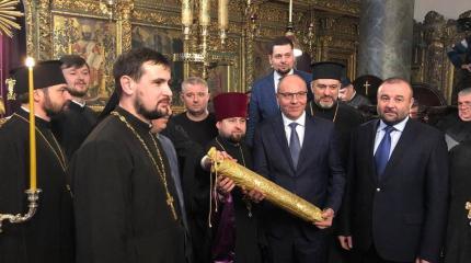 Томос и криминальный авторитет Нарик Томос и криминальный авторитет Нарик