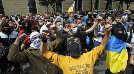 Батальон националистов «Азов» станет политической партией Батальон националистов «Азов» станет политической партией