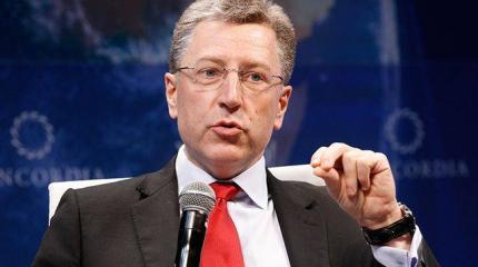 Волкер накануне встречи с Сурковым стращает Россию санкциями и бандеровцами Волкер накануне встречи с Сурковым стращает Россию санкциями и бандеровцами