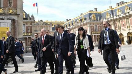 Французские читатели: Если Путин аннексирует нашу страну, мы будем аплодировать Французские читатели: Если Путин аннексирует нашу страну, мы будем аплодировать